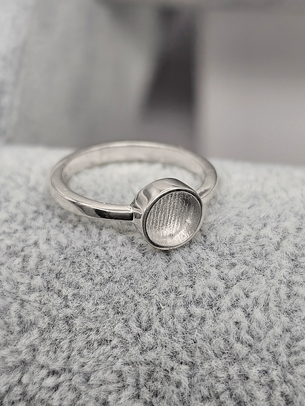 Isla ring (Ashes, Hair or Flowers)