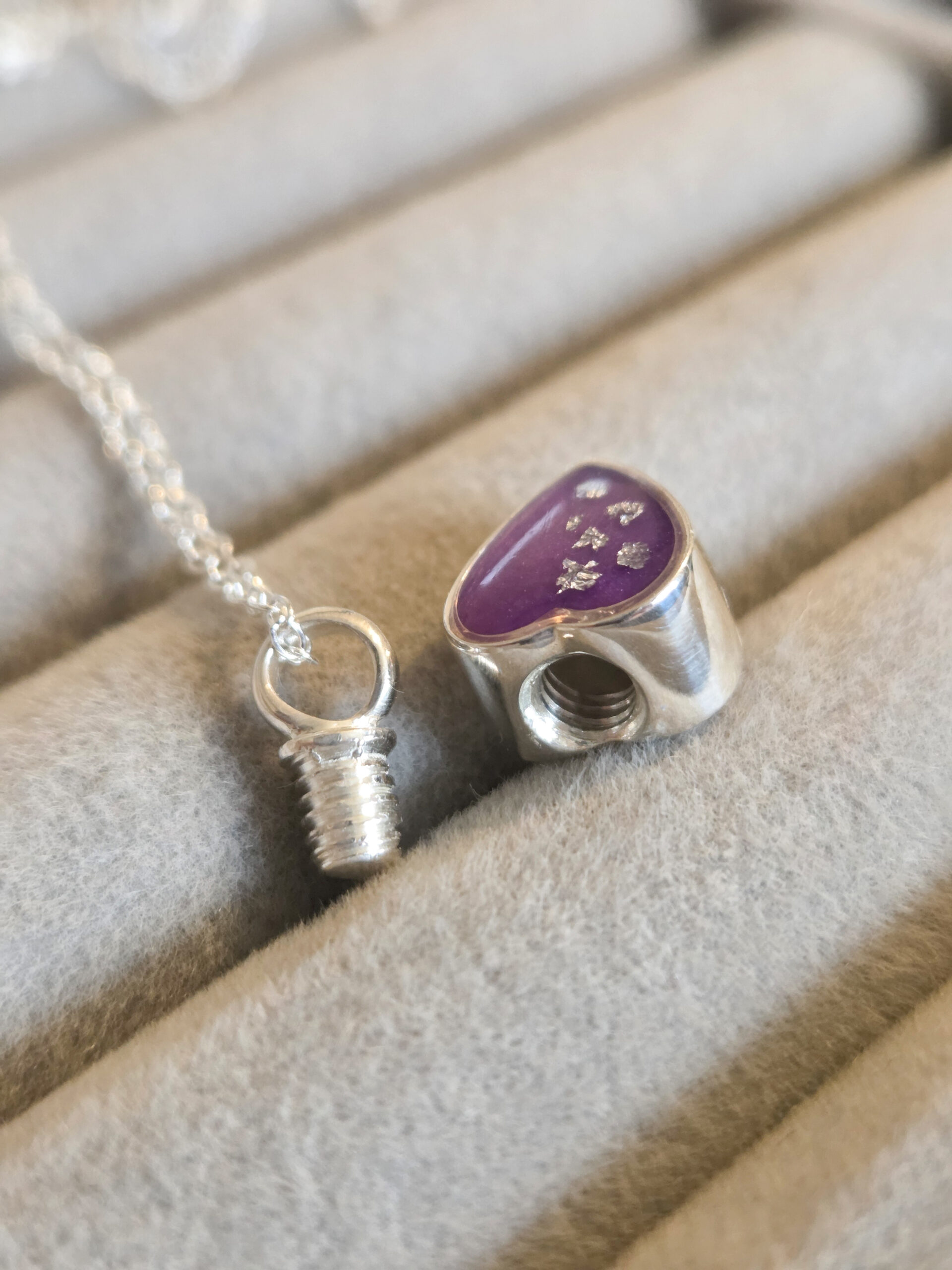 Self-Fill Heart necklace (Ashes, Hair or Flowers) - Image 4