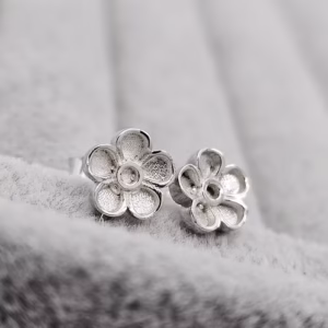 Daisy Earrings (Ashes Only)